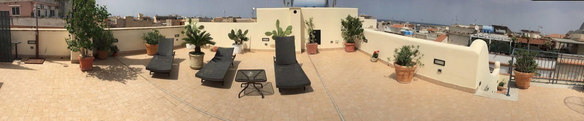Casa Manzella Bed & Breakfast Terrasini Exterior photo